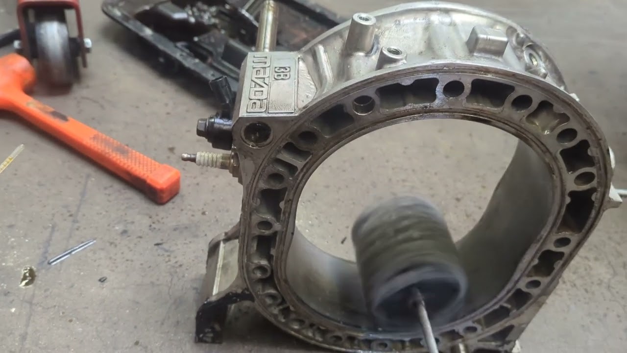 13B RX-8 Rotor housing reface with flex hone.ローターハウジング研磨