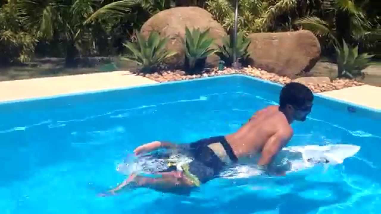 Como Remar e Se Posicionar Bem na Pranchinha do Surfe com #CanalSurfLessons