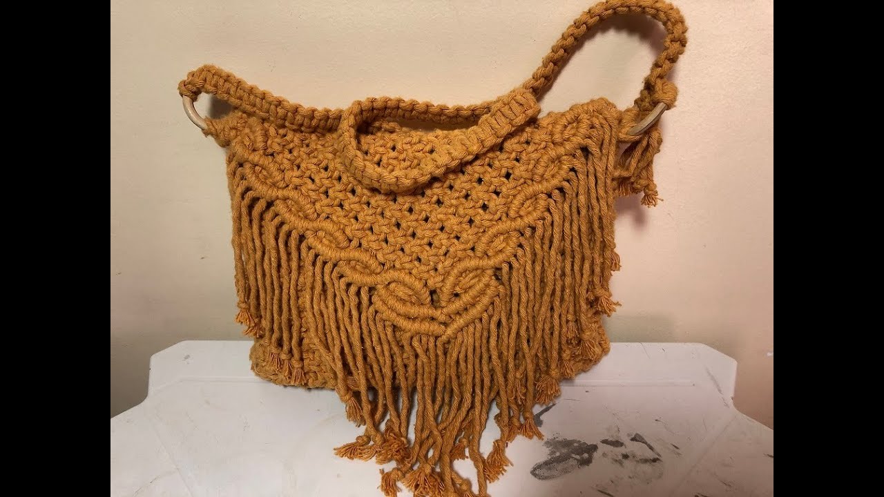 Fácil de fazer e muito linda! Bolsa em Macramê - modelo baú