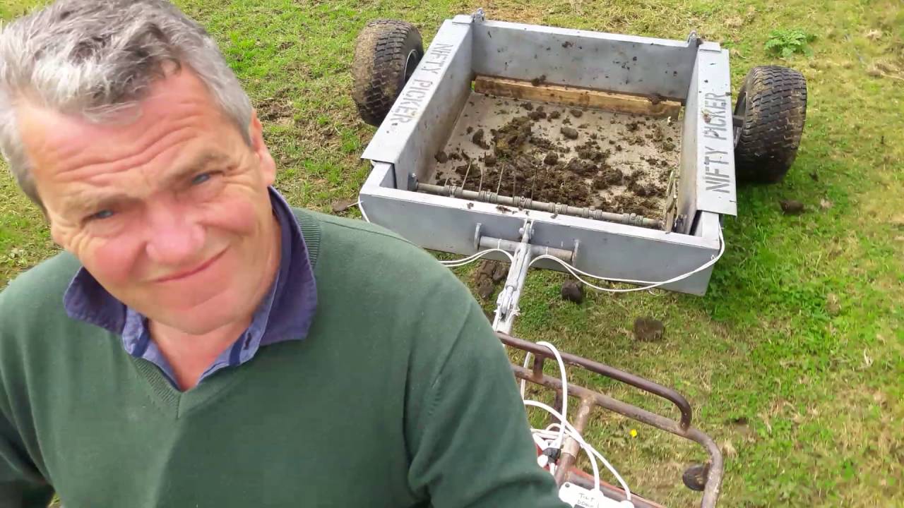 #2 Nifty Poo Picking with the NiftyPicker picking up the Horse Manure