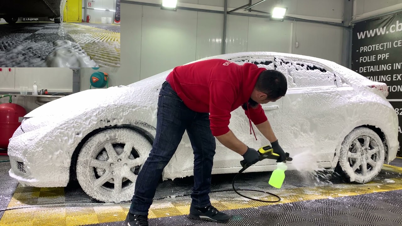 Cum să speli mașina fără să o zgârii