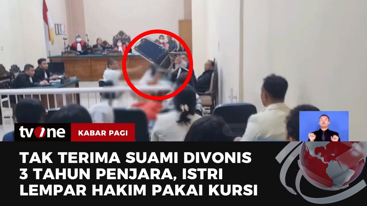Ricuh! Istri Terdakwa Lempar Hakim Pakai Kursi di Sidang Kasus Pencabulan | Kabar Pagi tvOne