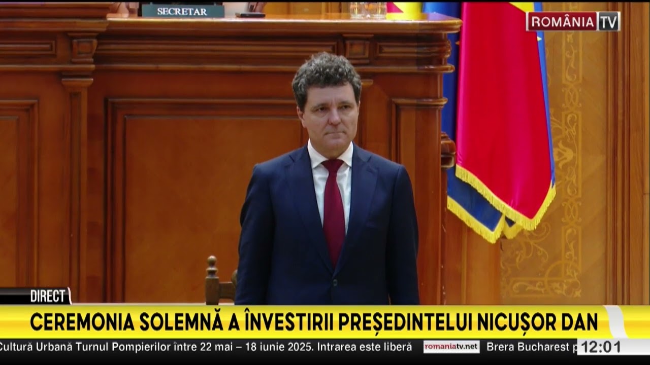 Momentul solmen cand lui Nicusor Dan i se canta imnul in Parlamentul Romaniei!