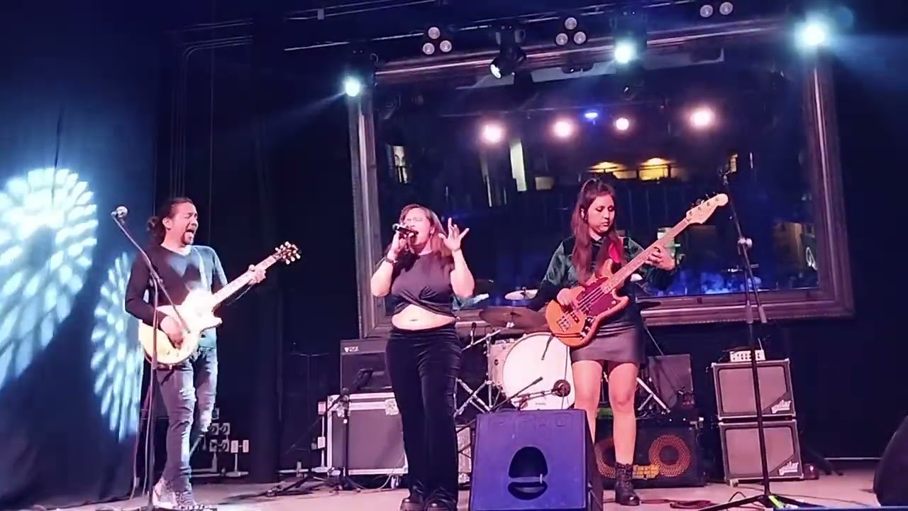 Foro la paz  / Distorhead  😎🤘🎸Mediocre animal