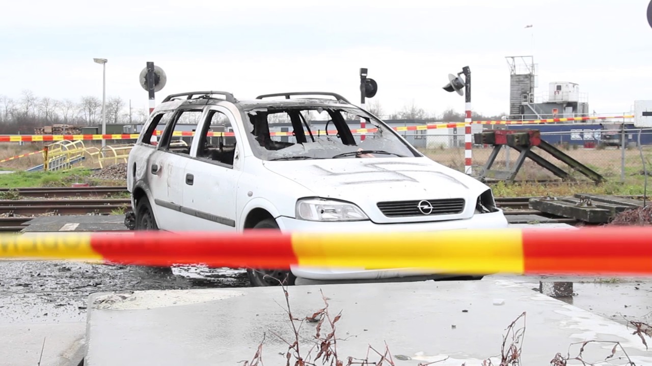 Studenten Forensic Sciences onderzoeken autobranden