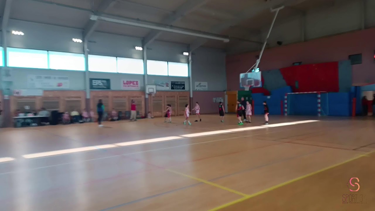 Live
 VS