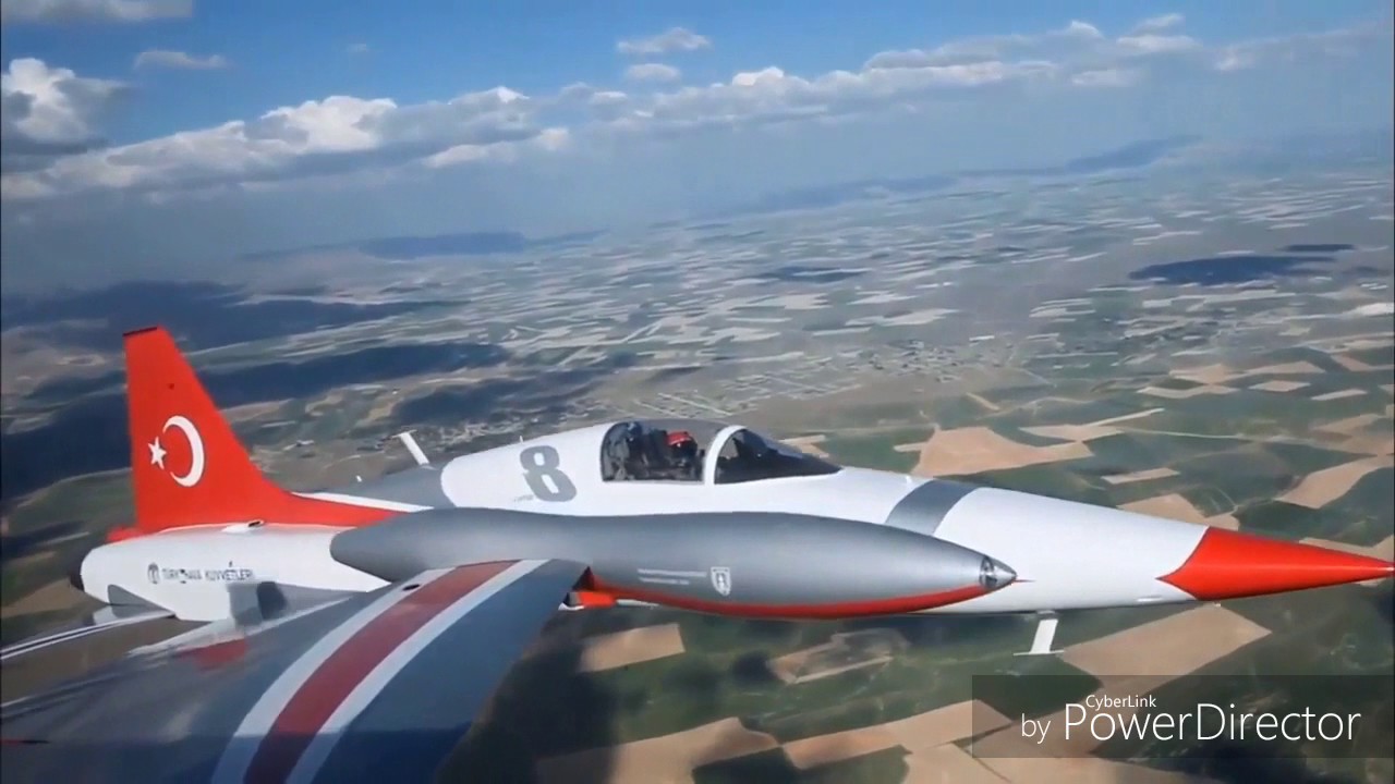 Turk komando Marşı Yuva Yaptik Göklere Baş döndüren Yerlere