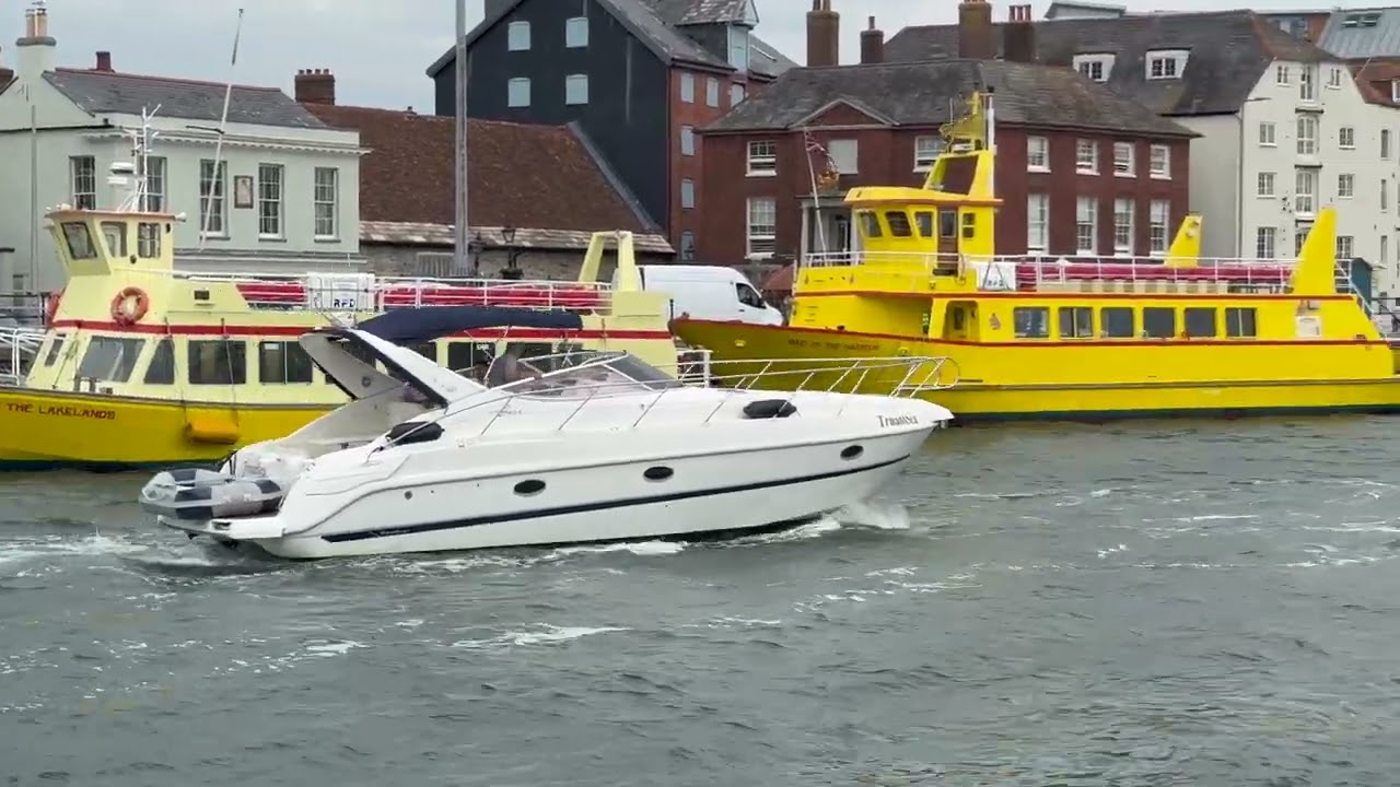 Poole Quay: Windy Weekend