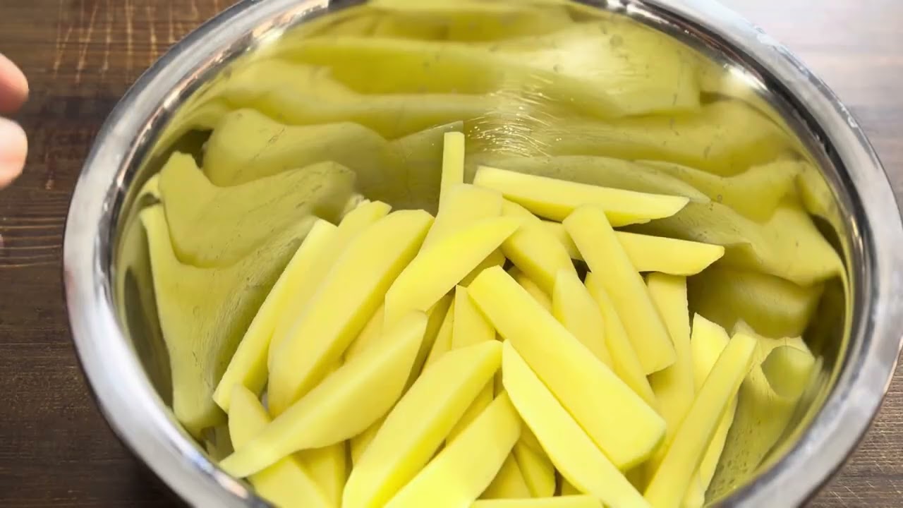 French fries with mushroom sauce