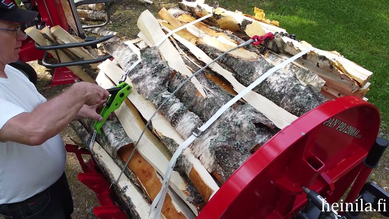 Krpan halkaisukone ja halkoniputin