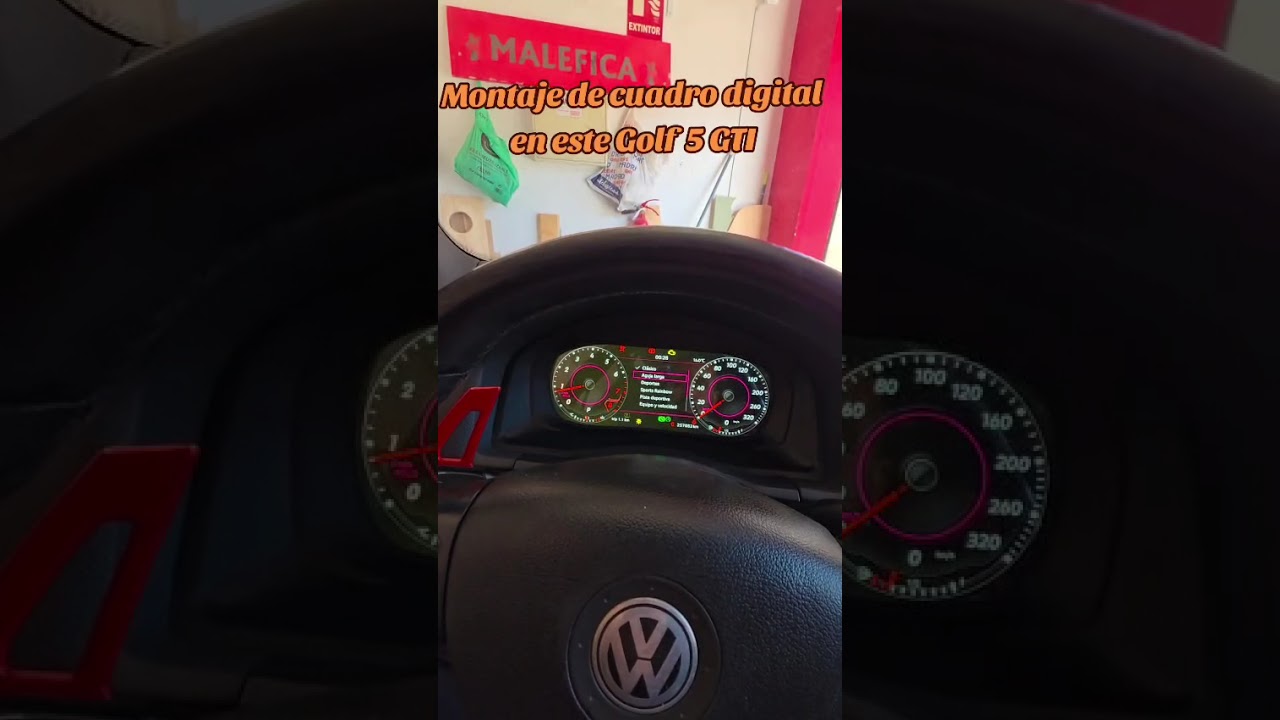 Montaje de cuadro digital en este Volkswagen Golf V