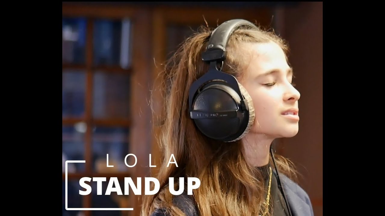 Lola - Stand Up
