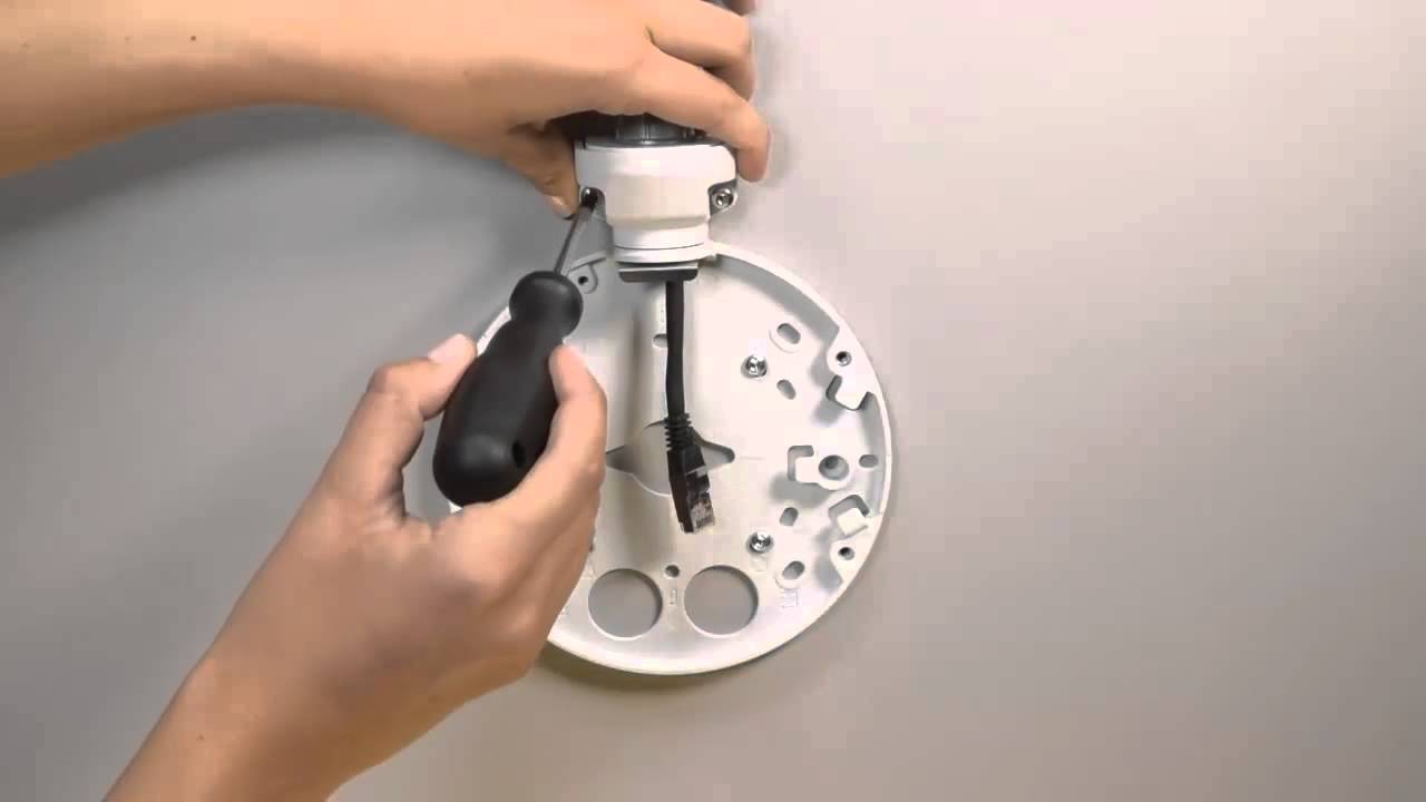 Installation tip: Installation using the AXIS ACI Conduit Adapter 1/2