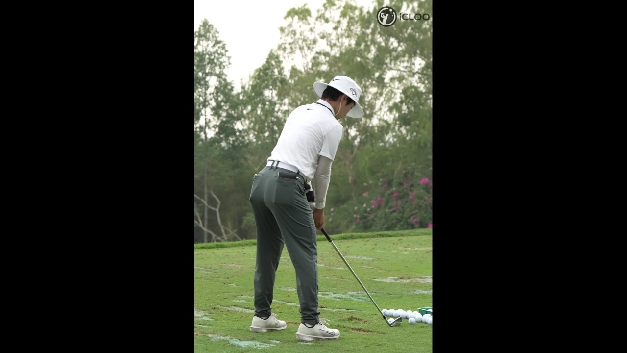Somi Lee's compact iron shot!