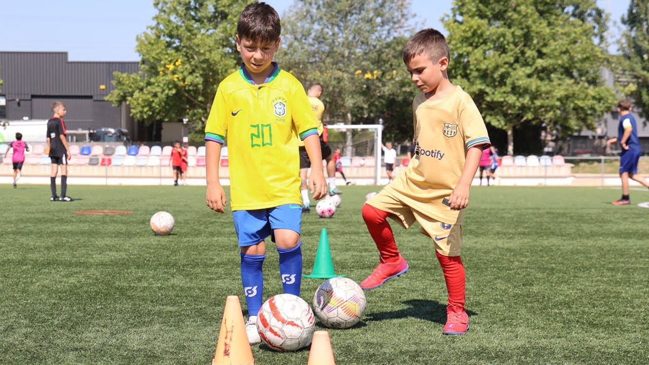 Prop d’un centenar d’infants i joves participa al Campus de futbol