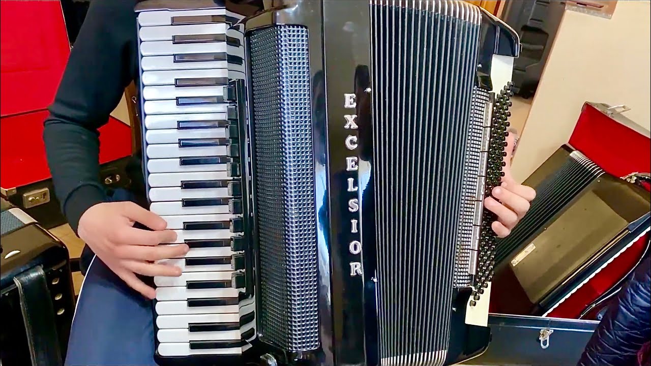 Improvizatii la acordeon Excelsior
