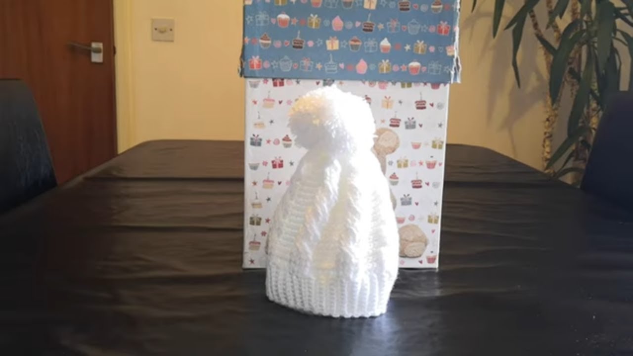 Gorro para bebê em croche com Maria Helena croche