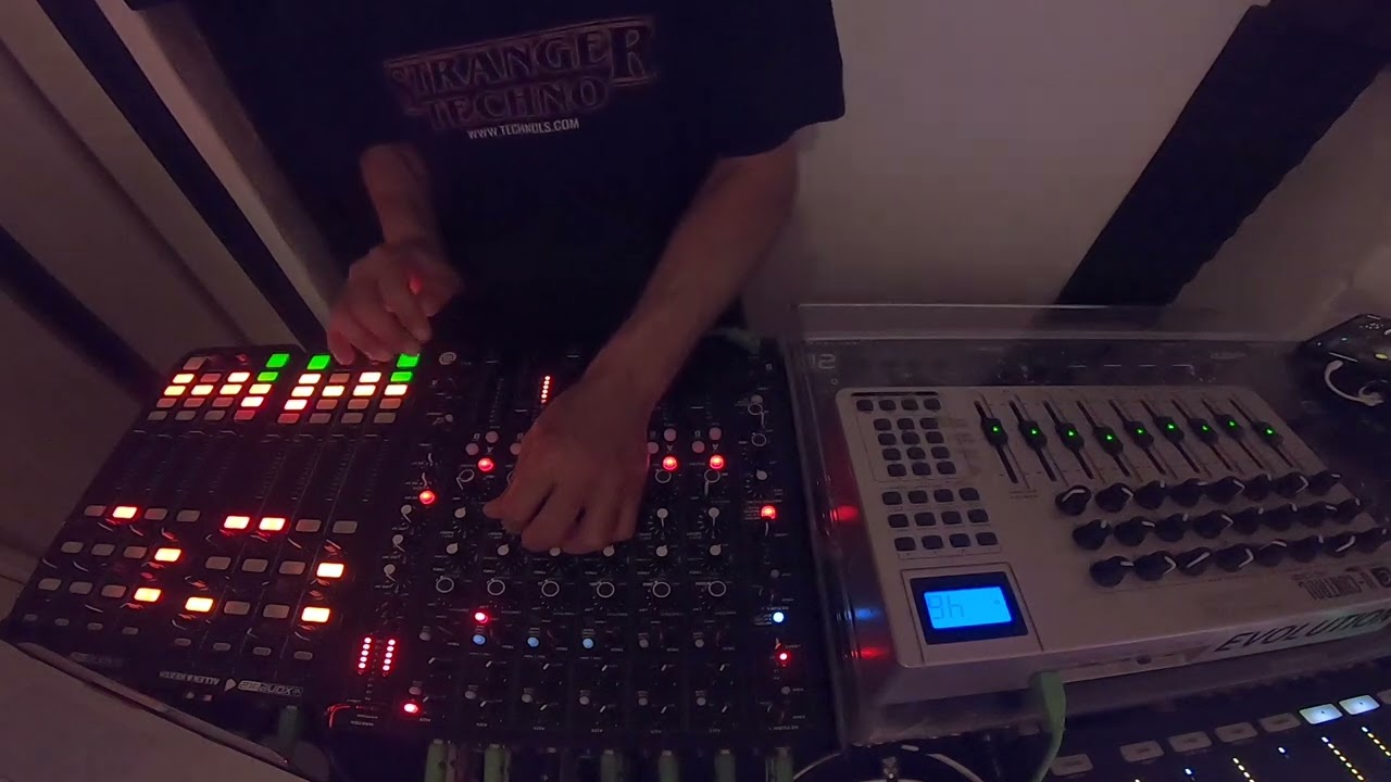 Play Differently Model 1 @ Stranger Techno #5