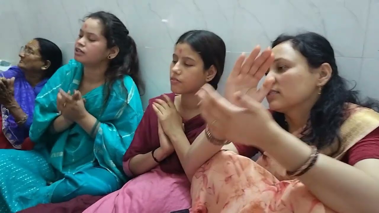 होली केसरी रंग डालो वृन्दावन में # Holi 🫟#youtubevideo#viral#trending#mahilaholi#fyp