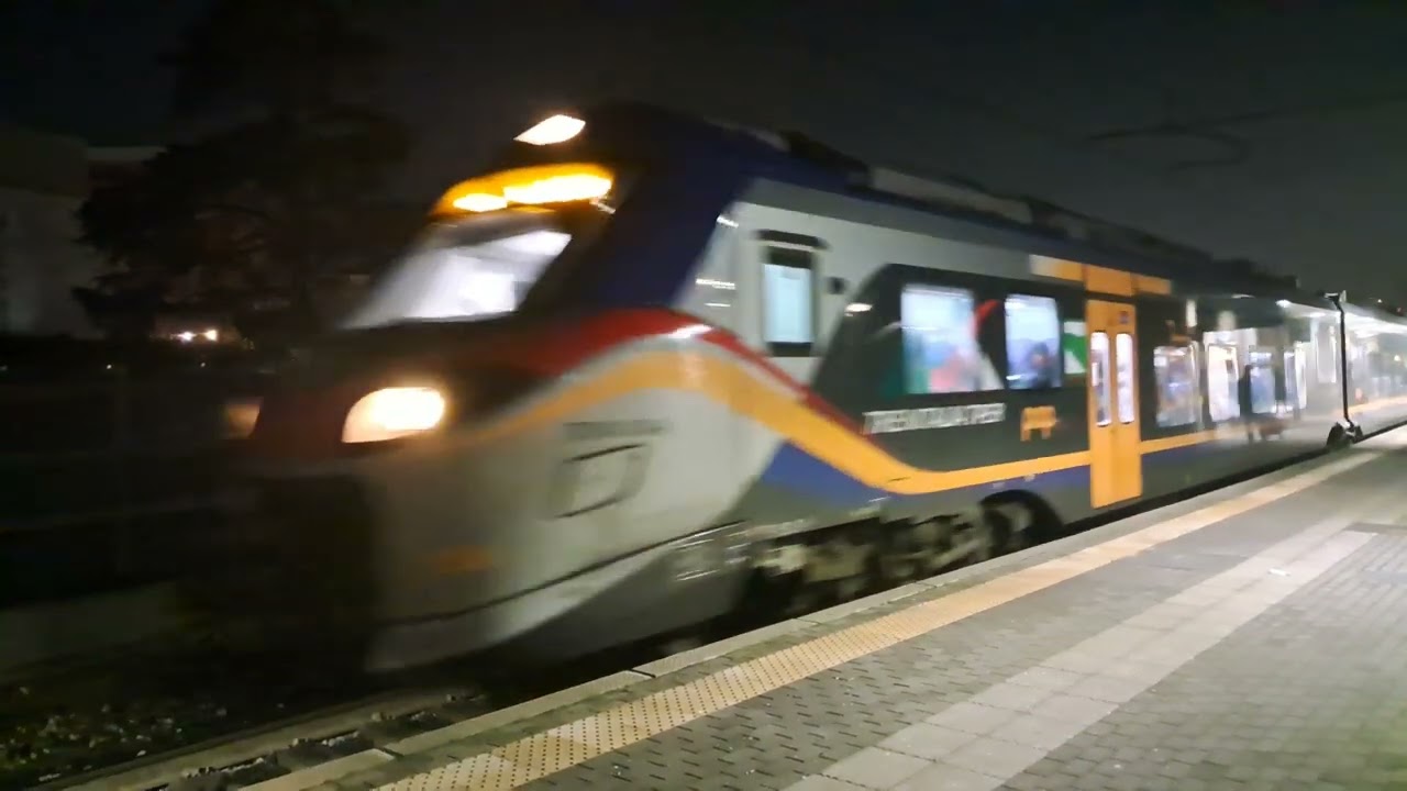 [4K] Arrivo e partenza Regionale 17781 alla stazione di Casalecchio di Reno