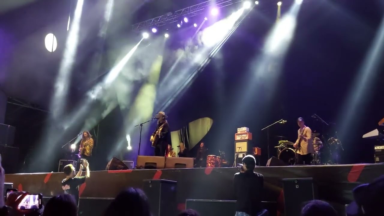 KALEO - Way down We Go - Live @ Istanbul, KüçükÇiftlik Park (03.07.2022)
