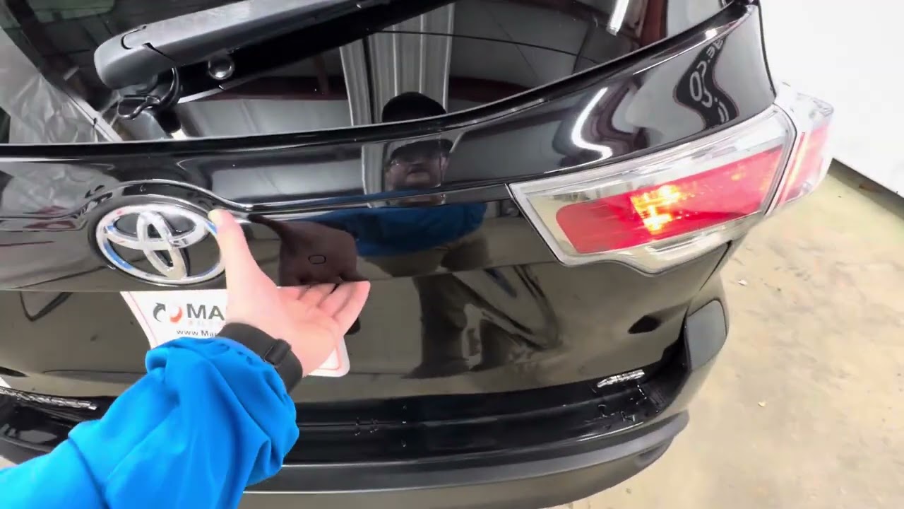 2015 TOYOTA HIGHLANDER LE PLUS