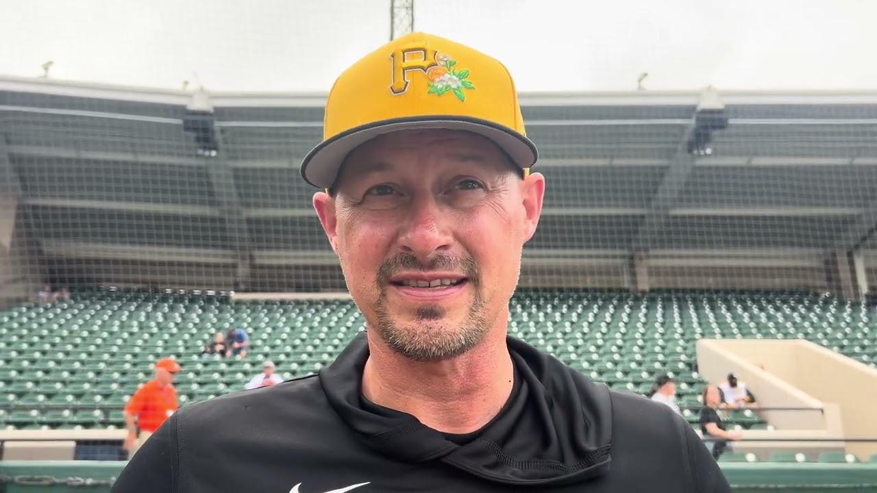 Предматчевая встреча с Доном Келли, игроком команды «Пираты», в Лейкленде, штат Флорида.