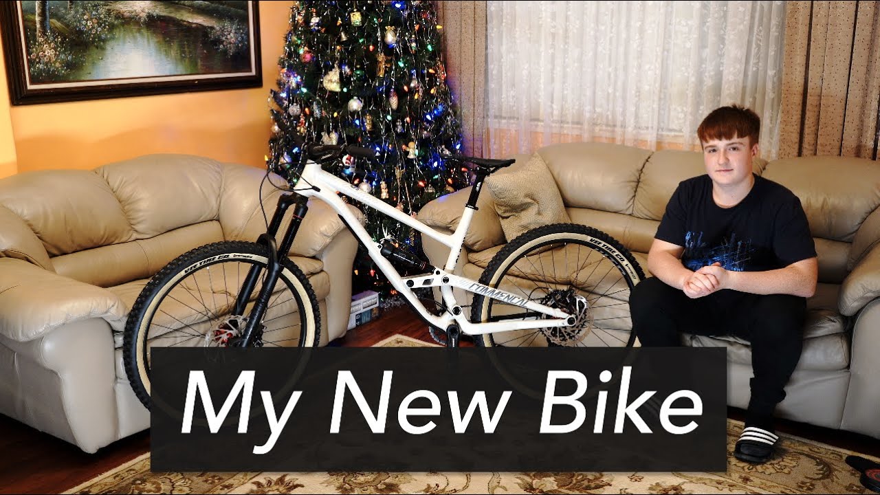 Unboxing/Assembly of Commencal Clash Origin, Thanks Santa!