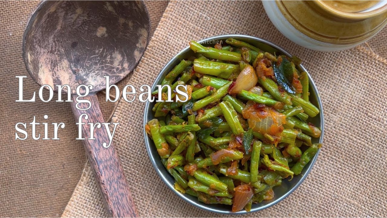 Achinga ularthiyathu | Long bean stir fry | Kerala sadya recipes | Payaru mezhukkupuratti recipe