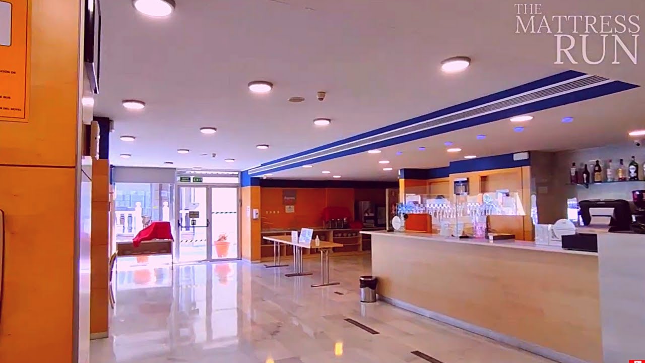 HOLIDAY INN EXPRESS Alcorcon (Madrid, Spain) | My go-to CHEAP hotel in MADRID (full review)