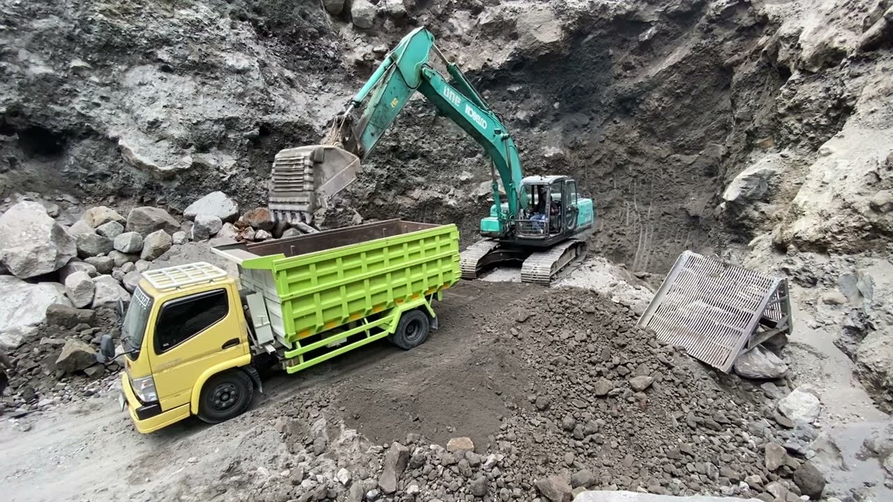 Excavator digging sand part 8