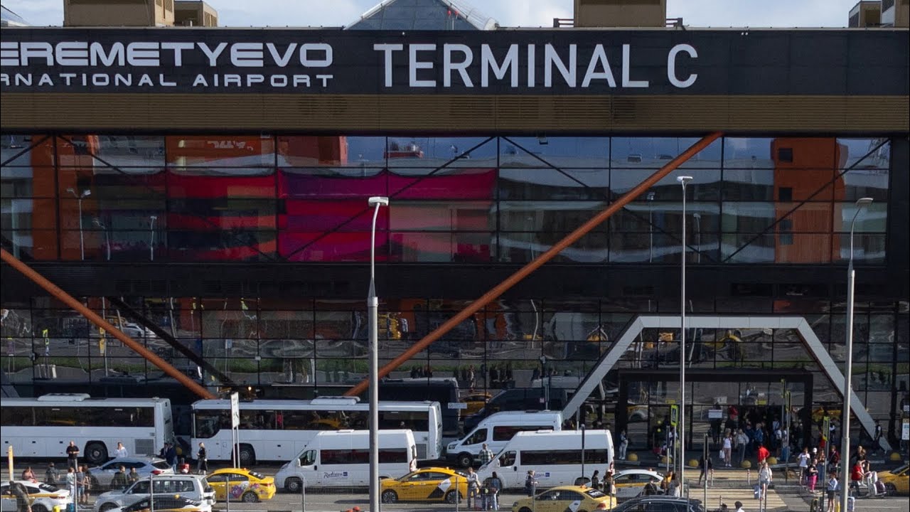 रूस का svo एयरपोर्ट✈️#airport#airplane#svo#moscow#russia#india#viralvideo#europe#asia#🇮🇳🤝✈️