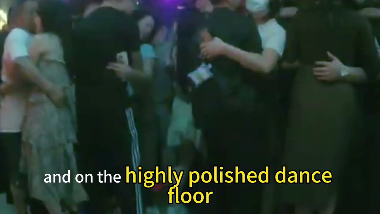 Танцевальный зал &laquo;Чунцин Ша&raquo; &mdash; последнее место, где низшие слои населения Китая сохраняют свою не...