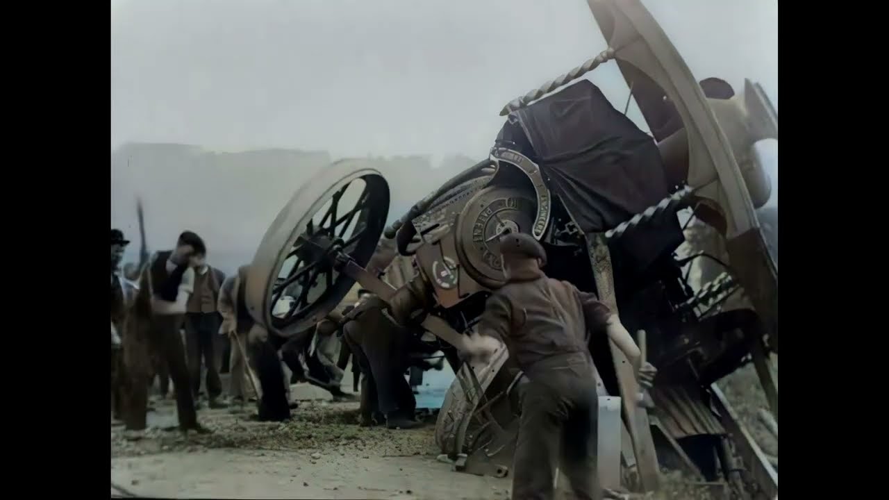 [4k, 60fps, colorized] (1900) Oldest traffic accident in film: Salvaging a Steamroller.