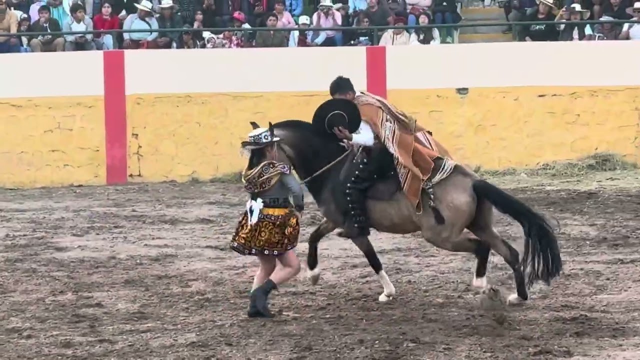 MARINERA CHUMBIVILCANA/HERMANITAS FLORES-ZORRO BANDOLERO 🐴CIUDAD BLANCA DE AREQUIPA