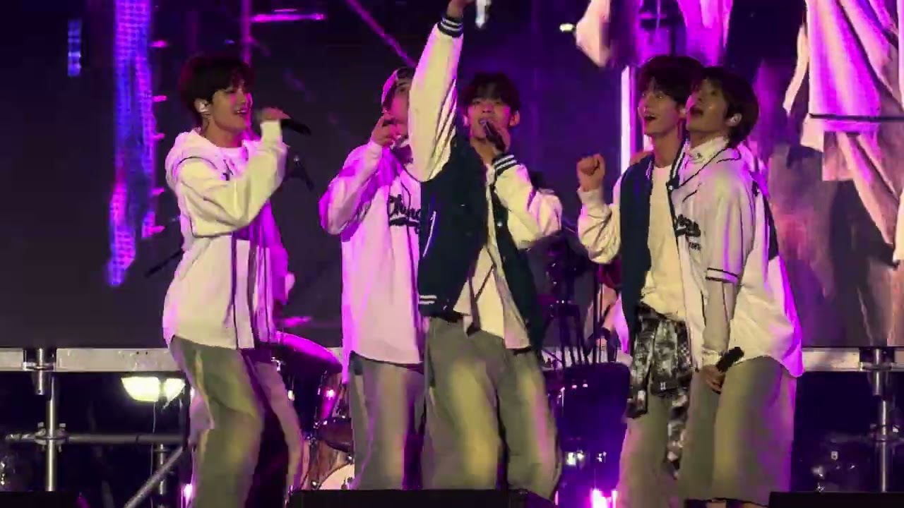 [4K 60P 직캠] 241028 TWS (투어스) ‘unplugged boy’ @2024 충남대학교 백마대동제 by 더블 스타