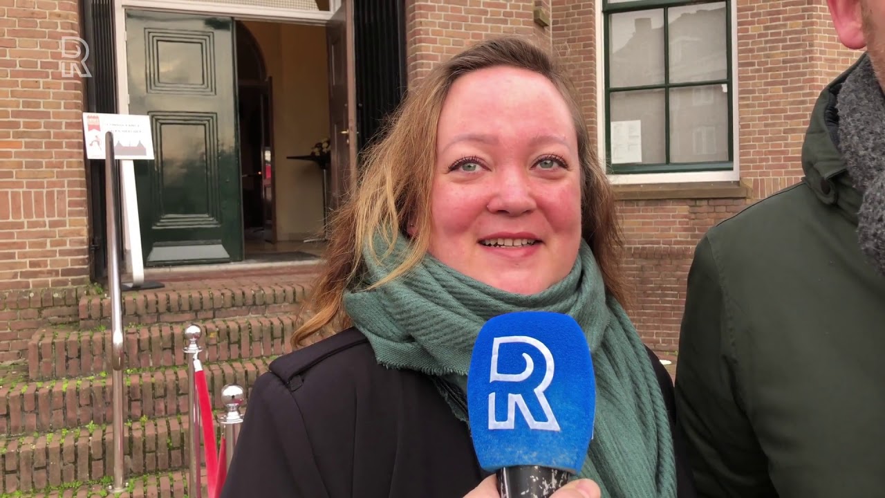 Sparta-supporters eren Oer-Spartaan Jules  Deelder: 'Hij gaf ondanks de zwarte kleding Rotterdam ...