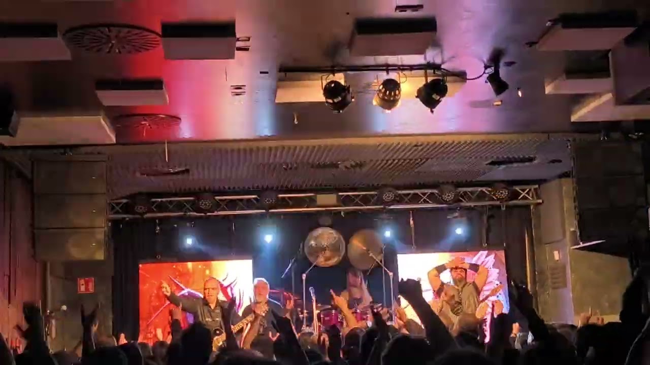 Lágrimas negras - Avalanch ( Ramón Lage y José Pardial) 18-1-2025 en Vitoria