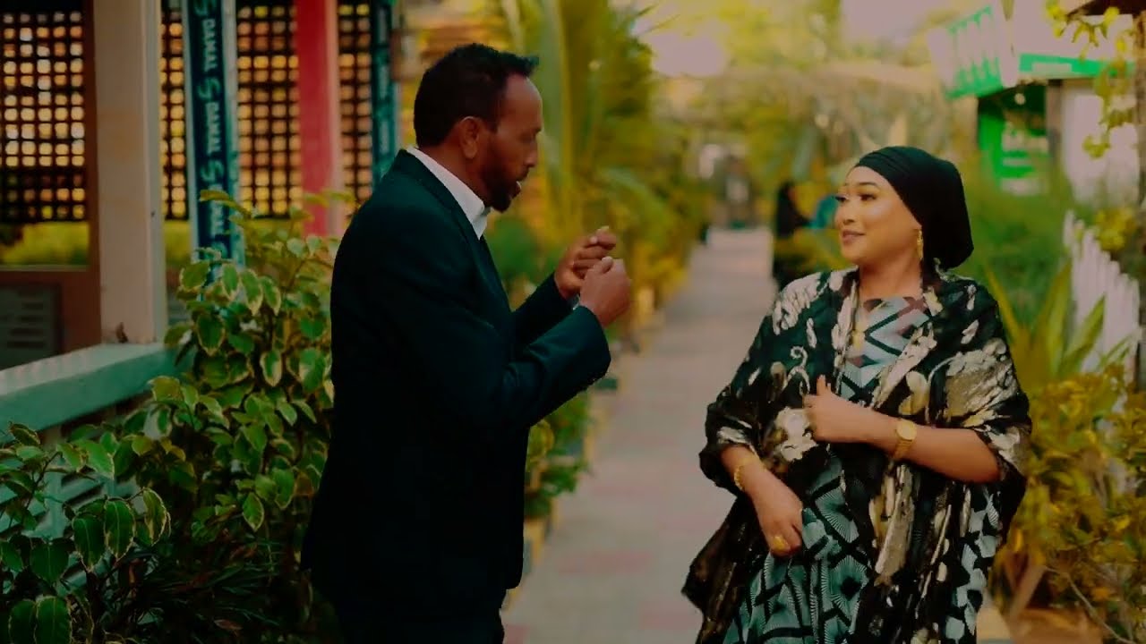 AYAAN ARAGSAN FT DEEROW QALBI KUGU KALSOONBAAD QASNADIISA TAHAY ABID OFFICIAL Clip MUSIC VIDEO 2025