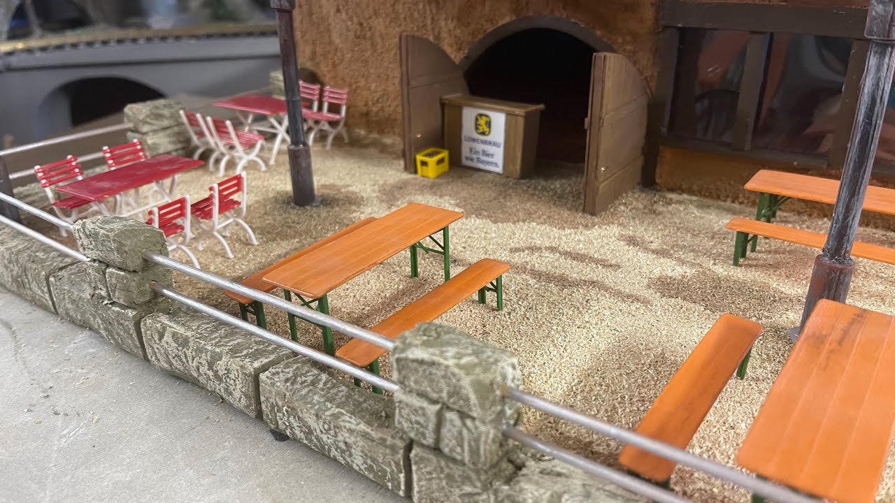 LGB Eisenbahn Bau der Bergstation mit Restaurant Eigenbau