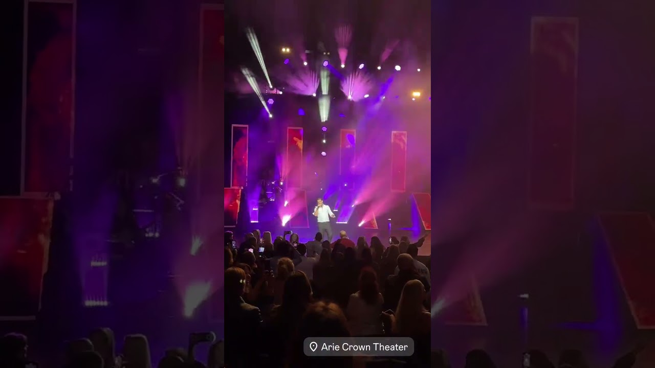 Nikos Vertis at The Arie Crown Theater in Chicago 16/11/2024 #nikosvertis #vertis #chicago #fyp