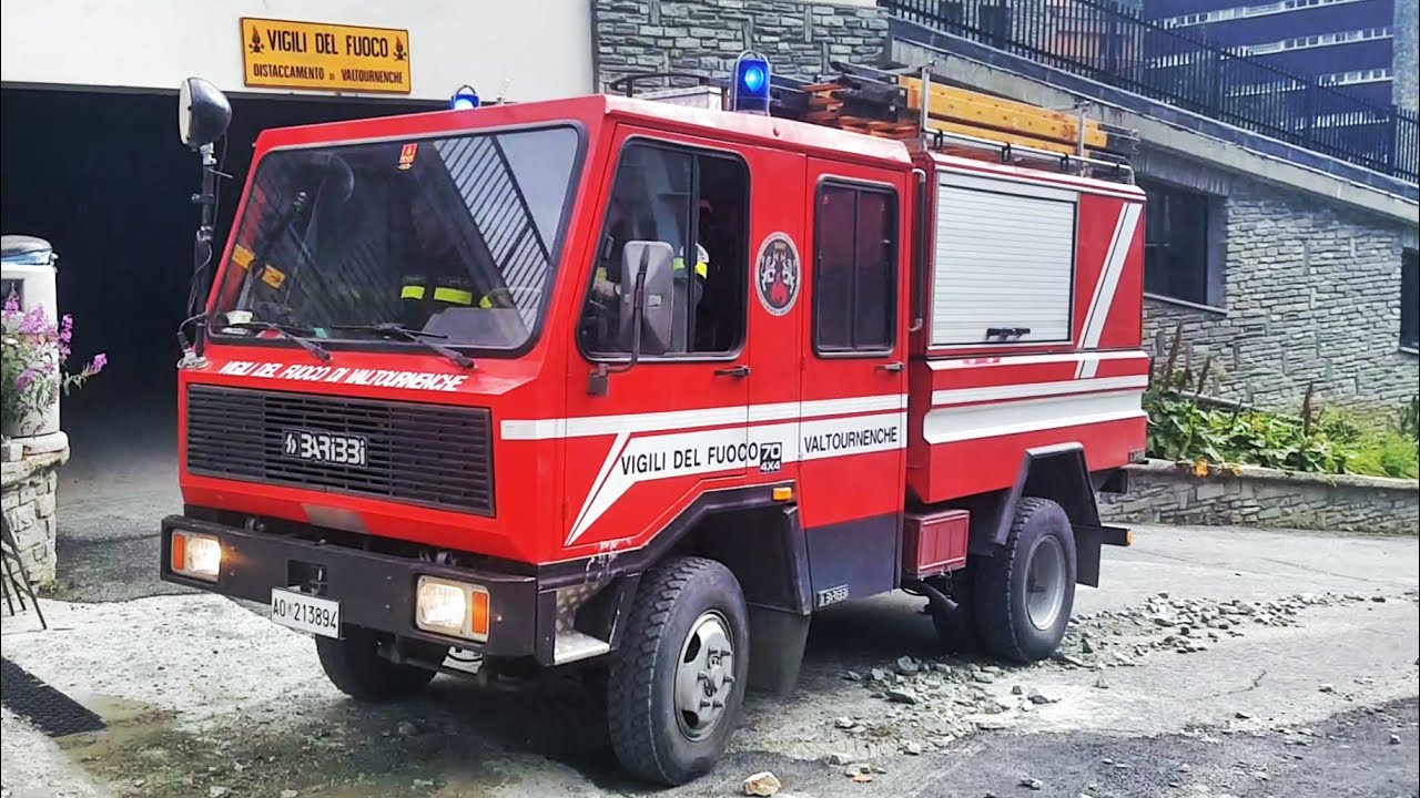 Partenza Vigili del Fuoco Volontari Valtournanche // Valtornanche Fire Dept. responding code 3