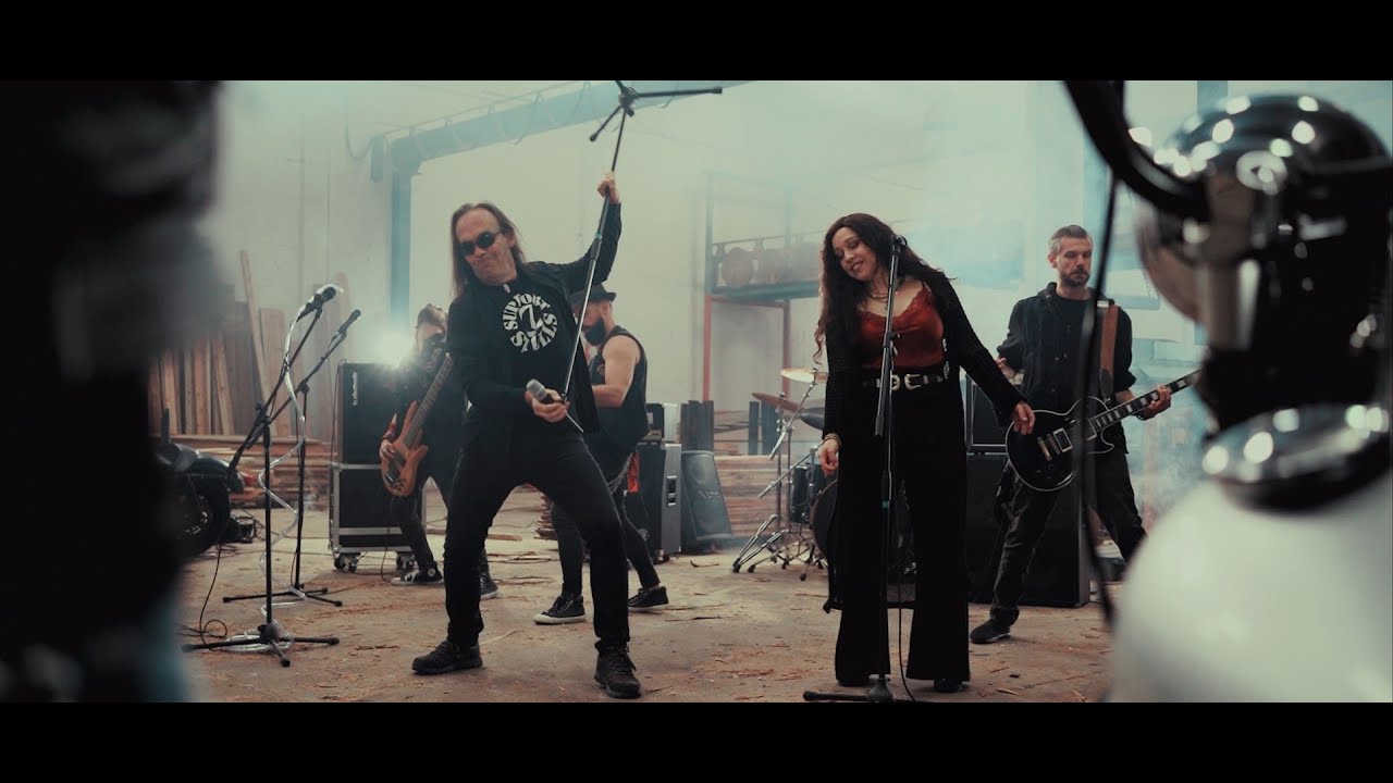 Crossfaith - Gravediggers [Official Performance Video]