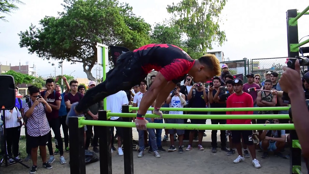 Criss Xander vs. Harold Cook (PRO) - Campeonato Nacional de Street Workout 2018