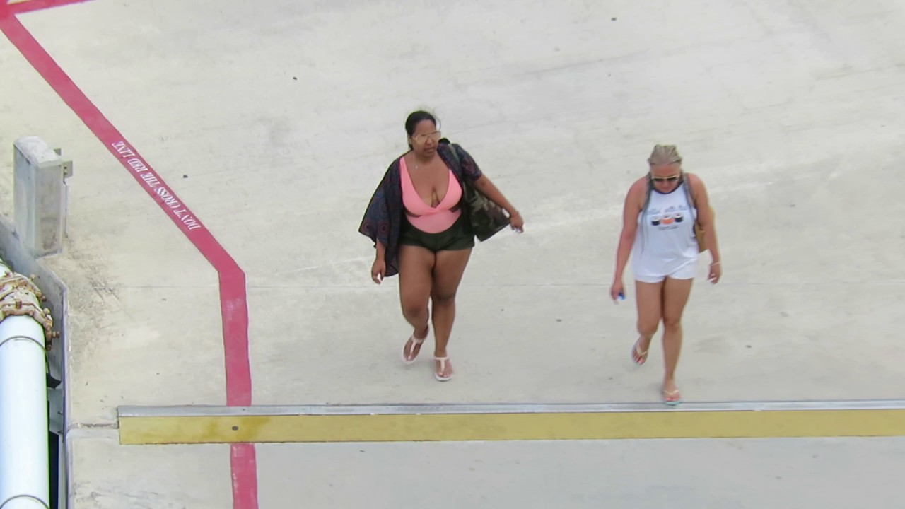 Pier Runners in Cozumel, Mexico
