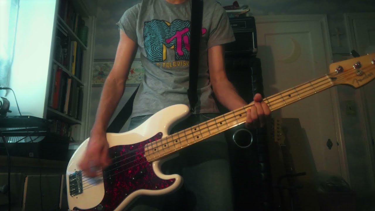 Bass Cover - 
