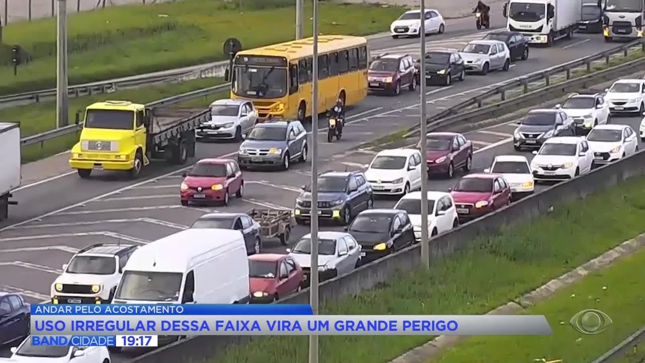 Imagens na BR 116 em Curitiba mostram motoristas furando congestionamento pelo acostamento