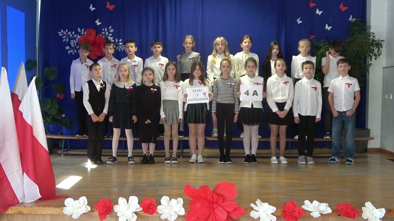 Pieśń patriotyczna w wykonaniu kl. 4a
