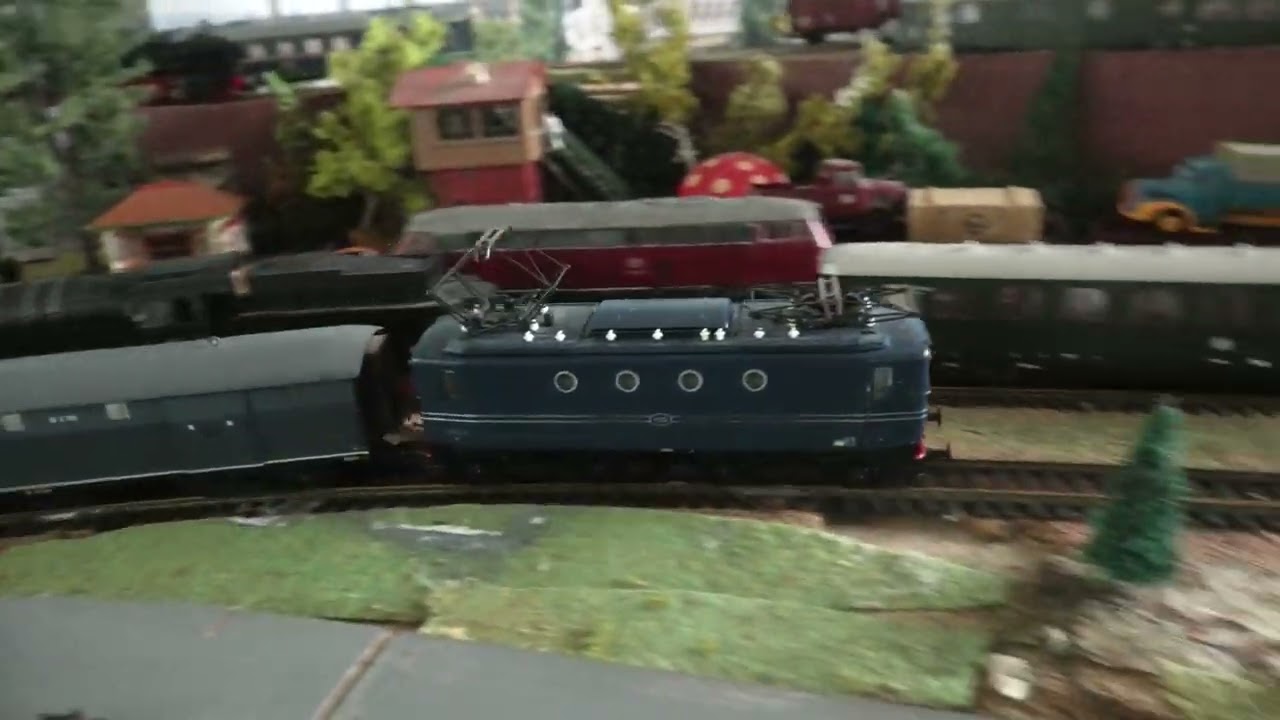 1 round on layout: 1960,  