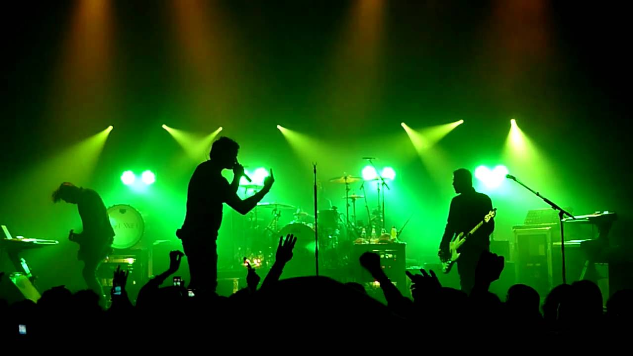 Angels and Airwaves - secret crowds, live at Paris, 30/01/2011
